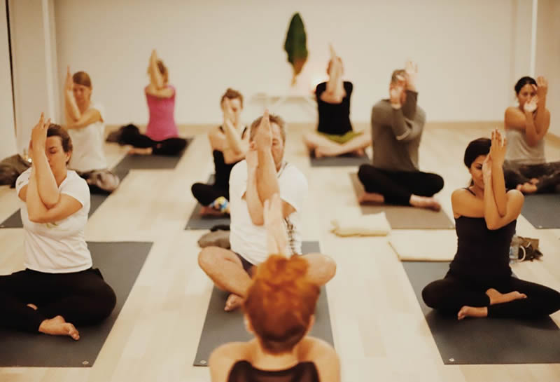 coach sesiones de yoga